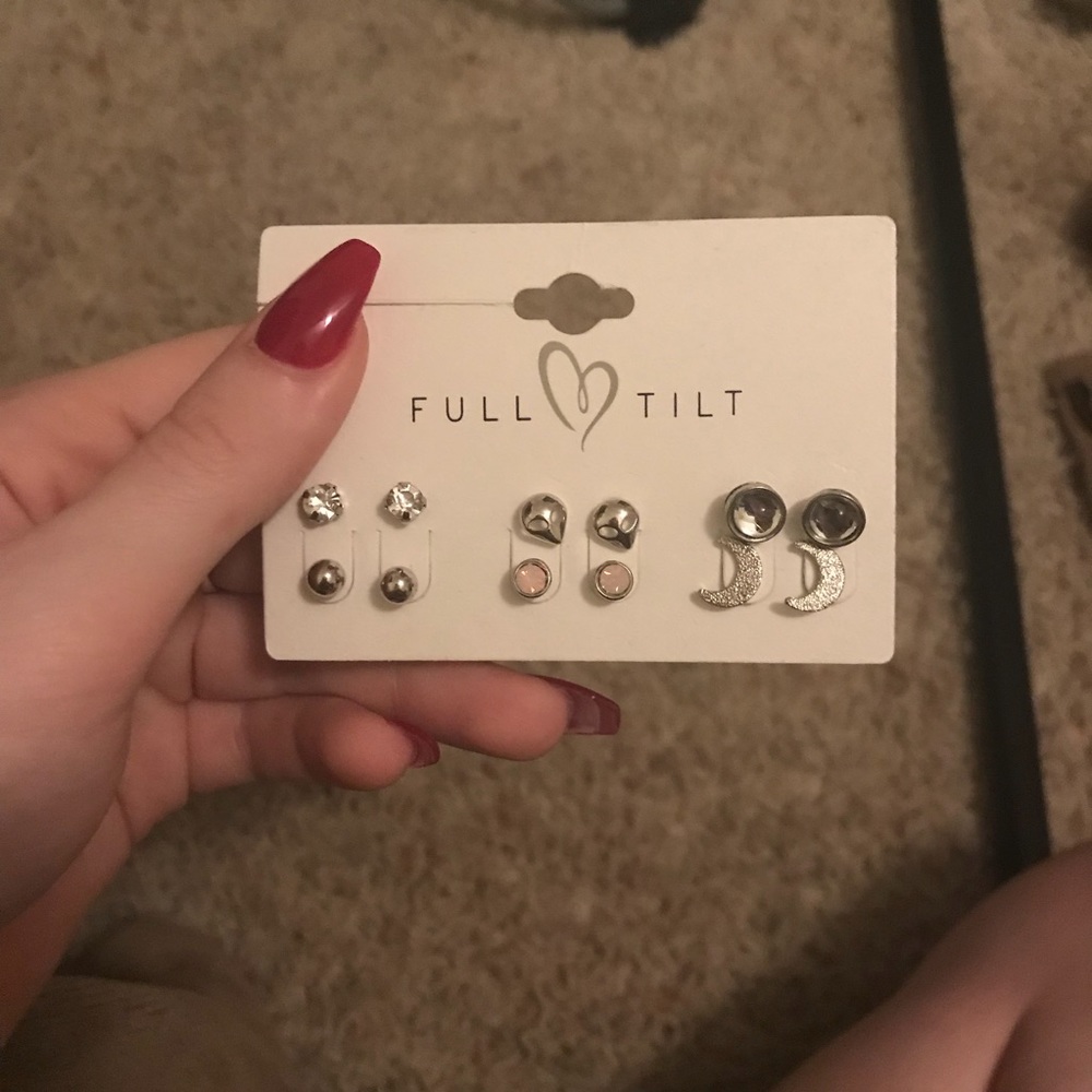 NWT tillys earrings never worn received as a gift
